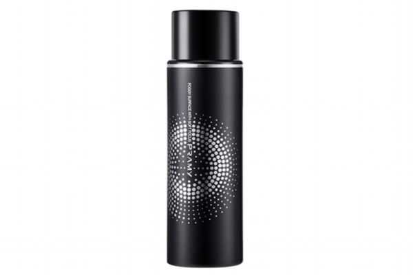 用完定妝噴霧還要用散粉嗎 散粉和定妝噴霧哪個(gè)先用