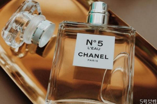 比較好聞的淡香型香水 女人必買的經(jīng)典香水 比較好聞的淡香型香水 女人必買的經(jīng)典香水