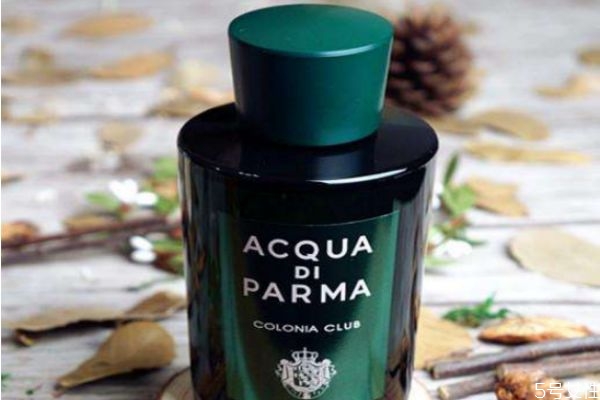 一瓶100ml香水能用多久 香水開封后會揮發(fā)嗎 一瓶100ml香水能用多久 香水開封后會揮發(fā)嗎