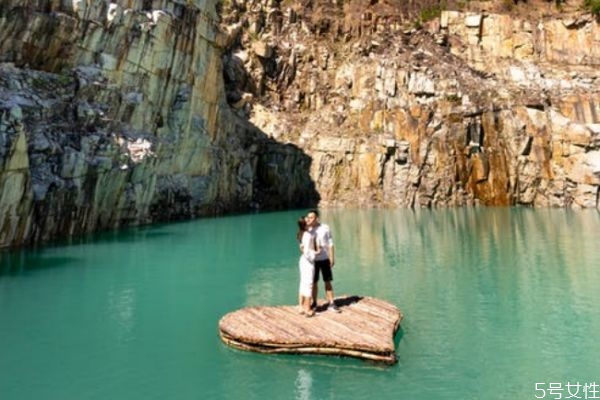 如何擊退老公曖昧對象 已婚男人保護(hù)情人的做法 如何擊退老公曖昧對象 已婚男人保護(hù)情人的做法