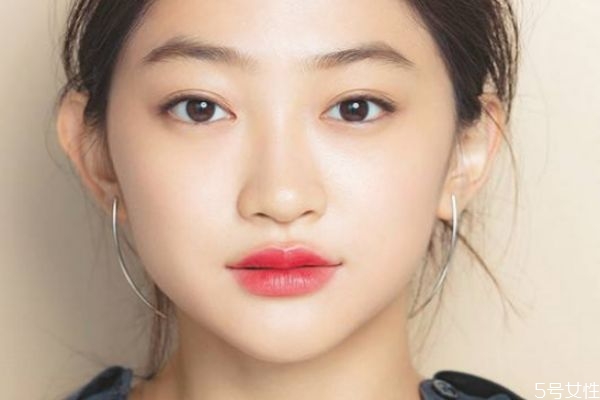 畫(huà)裸妝要哪些化妝品 裸妝怎么畫(huà)有哪些步驟 畫(huà)裸妝要哪些化妝品 裸妝怎么畫(huà)有哪些步驟