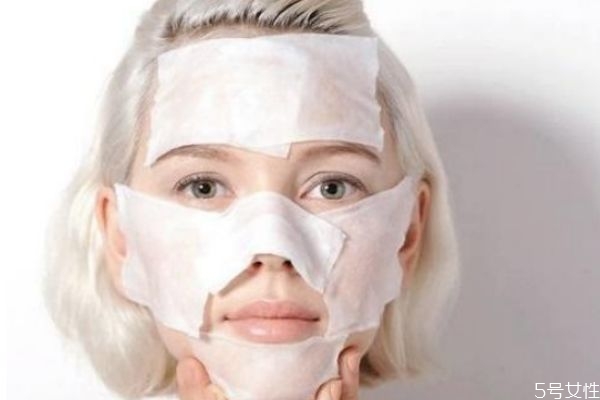 做面膜和濕敷有什么區(qū)別 濕敷和面膜哪個補水效果好 做面膜和濕敷有什么區(qū)別 濕敷和面膜哪個補水效果好
