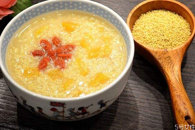 喝小米粥能減肥嗎 晚上喝小米粥會發(fā)胖嗎 喝小米粥能減肥嗎 晚上喝小米粥會發(fā)胖嗎