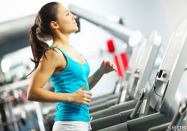 運(yùn)動(dòng)減肥可以吃零食嗎 運(yùn)動(dòng)減肥兩個(gè)月能瘦多少斤 運(yùn)動(dòng)減肥可以吃零食嗎 運(yùn)動(dòng)減肥兩個(gè)月能瘦多少斤