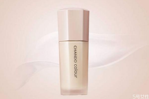 國(guó)產(chǎn)粉底液哪款好用 國(guó)貨口碑最好的粉底液