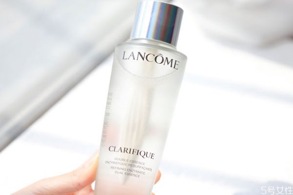 蘭蔻極光水和海藍之謎精粹水哪個好 神仙水和極光水比較 蘭蔻極光水和海藍之謎精粹水哪個好 神仙水和極光水比較