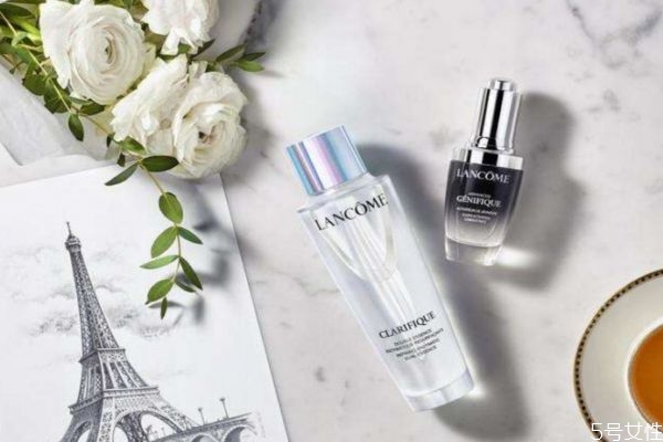 蘭蔻極光水和海藍之謎精粹水哪個好 神仙水和極光水比較 蘭蔻極光水和海藍之謎精粹水哪個好 神仙水和極光水比較