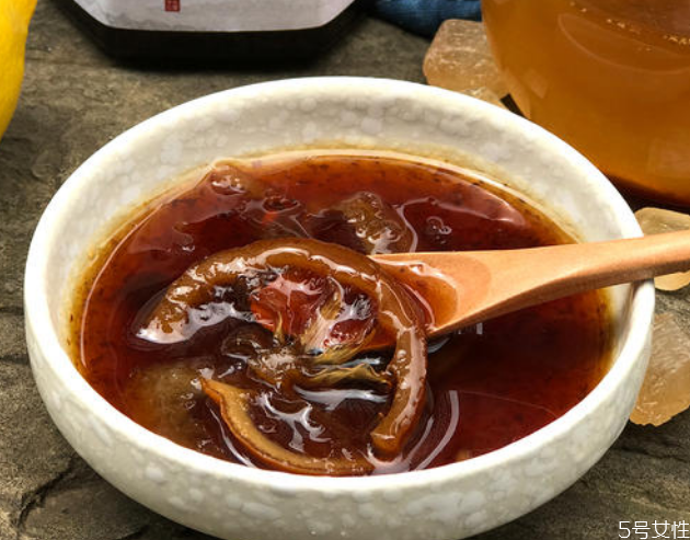 檸檬膏放冰箱一年還能吃嗎 檸檬膏做好了怎么保存 檸檬膏放冰箱一年還能吃嗎 檸檬膏做好了怎么保存