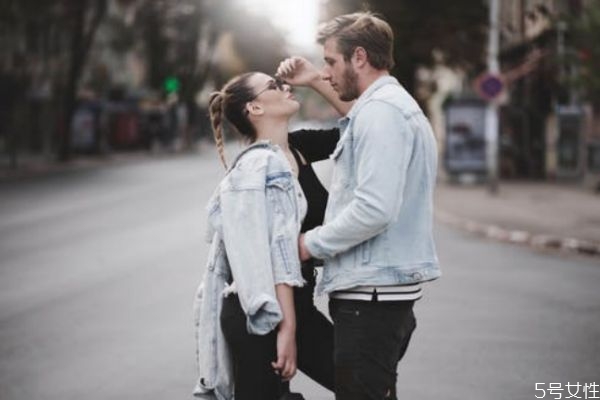 怎么拆散老公和小三 怎么樣把老公的心拉回來 怎么拆散老公和小三 怎么樣把老公的心拉回來