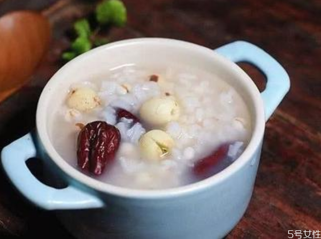 薏米煮粥前需要泡發(fā)嗎 薏米可以泡一晚上嗎 薏米煮粥前需要泡發(fā)嗎 薏米可以泡一晚上嗎