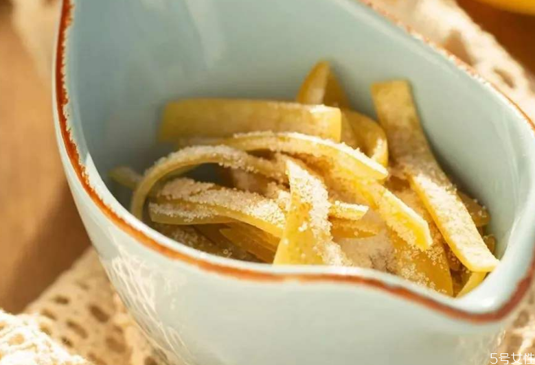 柚子糖為什么炒不出糖霜 柚子皮炒多久起糖霜 柚子糖為什么炒不出糖霜 柚子皮炒多久起糖霜