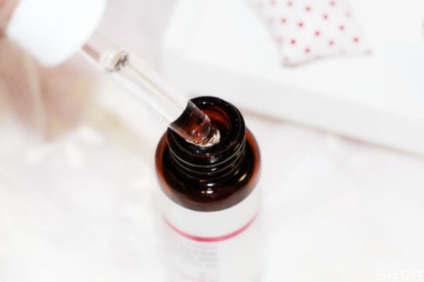 刷酸為什么爆痘 刷酸為什么要防曬 刷酸為什么爆痘 刷酸為什么要防曬