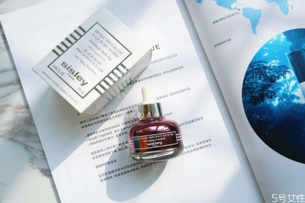 精油怎么用在臉上 臉部精油的使用方法 精油怎么用在臉上 臉部精油的使用方法