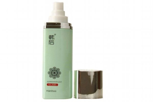 臉上搓泥是護(hù)膚品用多了嗎 用完護(hù)膚品臉上搓泥怎么辦 臉上搓泥是護(hù)膚品用多了嗎 用完護(hù)膚品臉上搓泥怎么辦