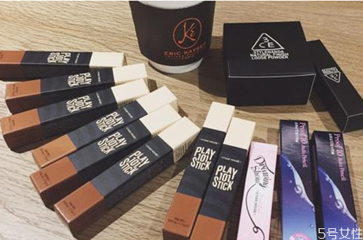 高光棒為什么涂不上 高光棒為什么沒有光澤 高光棒為什么涂不上 高光棒為什么沒有光澤