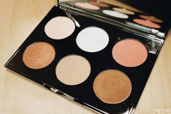 高光可以用眼影代替嗎 什么眼影色可以做高光 高光可以用眼影代替嗎 什么眼影色可以做高光