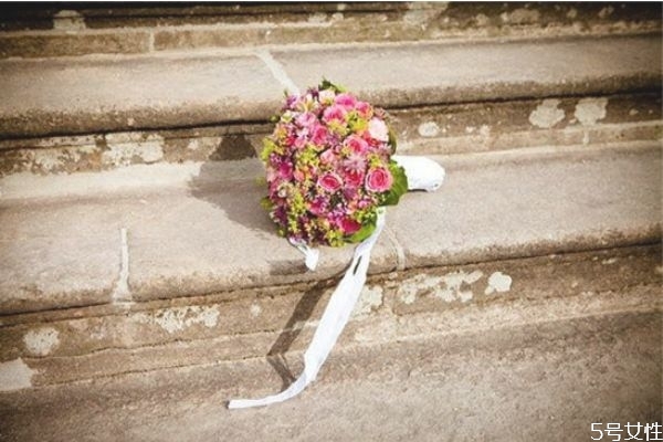 網(wǎng)戀分手該怎么挽回 網(wǎng)戀分手了會復(fù)合嗎 網(wǎng)戀分手該怎么挽回 網(wǎng)戀分手了會復(fù)合嗎