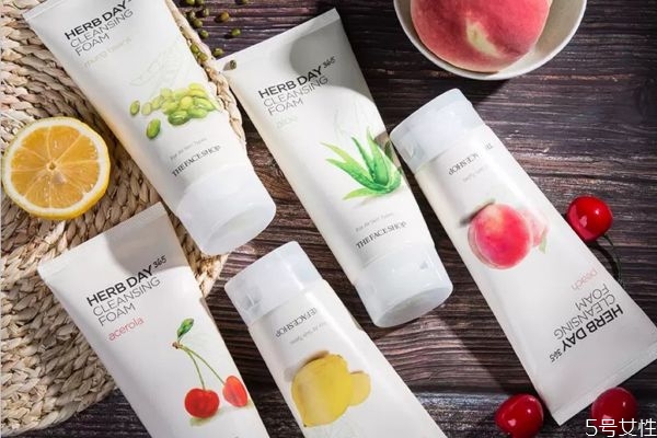 菲詩(shī)小鋪蘆薈洗面奶怎么樣 菲詩(shī)小鋪蘆薈洗面奶適合膚質(zhì)