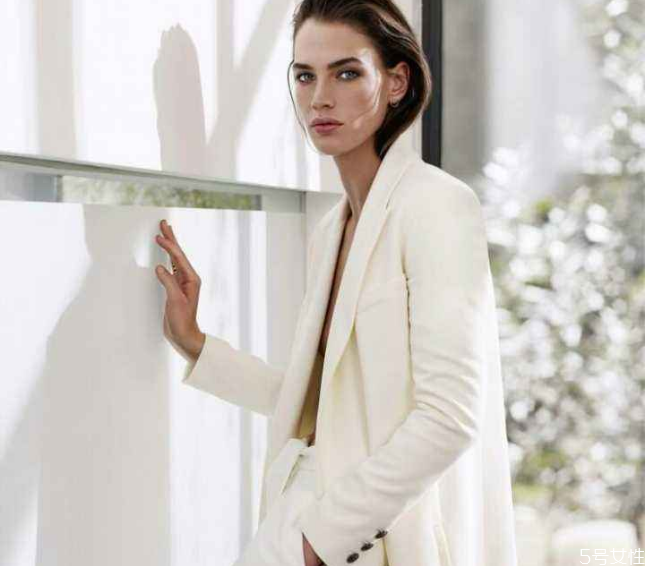 西裝款式如何挑選 西裝搭配法則 西裝款式如何挑選 西裝搭配法則