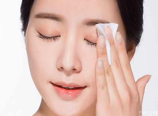 皮膚干燥沒有光澤怎么辦 6個護膚小竅門 皮膚干燥沒有光澤怎么辦 6個護膚小竅門