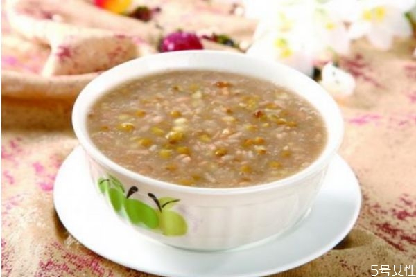 寶寶可以吃綠豆嗎 綠豆粥多大寶寶能吃 寶寶可以吃綠豆嗎 綠豆粥多大寶寶能吃