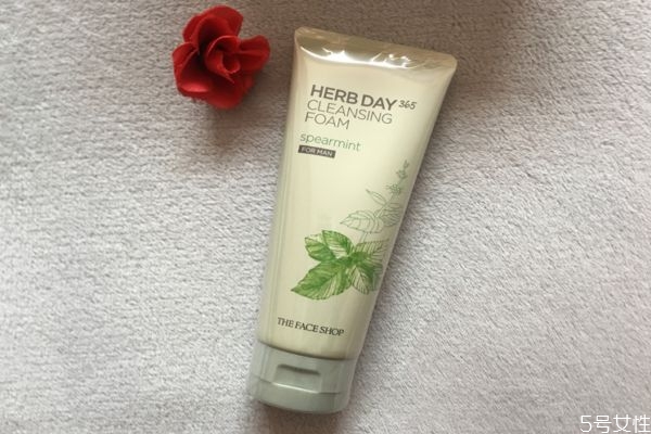 菲詩小鋪男士洗面奶怎么樣 菲詩小鋪男士洗面奶怎么用 菲詩小鋪男士洗面奶怎么樣 菲詩小鋪男士洗面奶怎么用