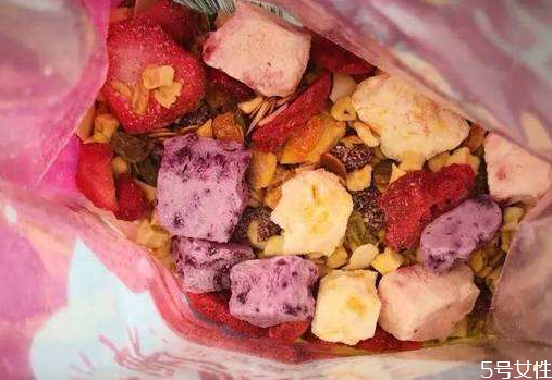 酸奶水果燕麥片減肥嗎 酸奶水果燕麥片的正確做法 酸奶水果燕麥片減肥嗎 酸奶水果燕麥片的正確做法