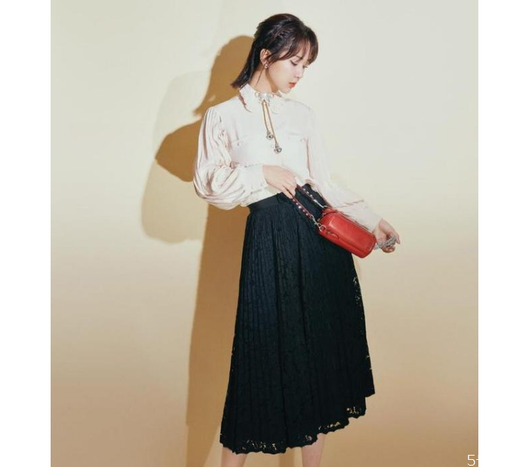 小腿粗怎樣穿裙子 腿粗女生怎么選裙子 小腿粗怎樣穿裙子 腿粗女生怎么選裙子