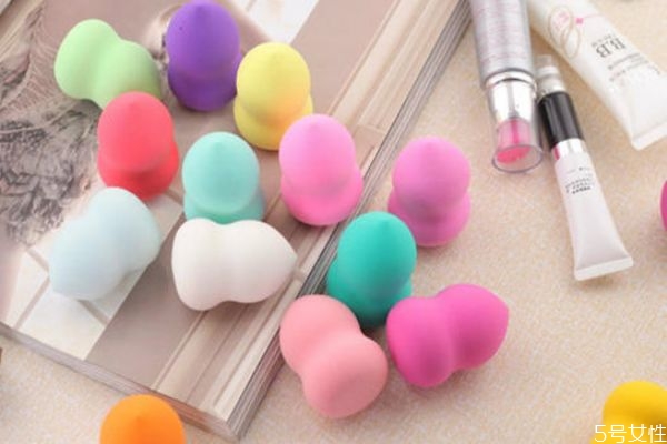 美妝蛋不打濕可以用嗎 美妝蛋不用會(huì)過(guò)期嗎