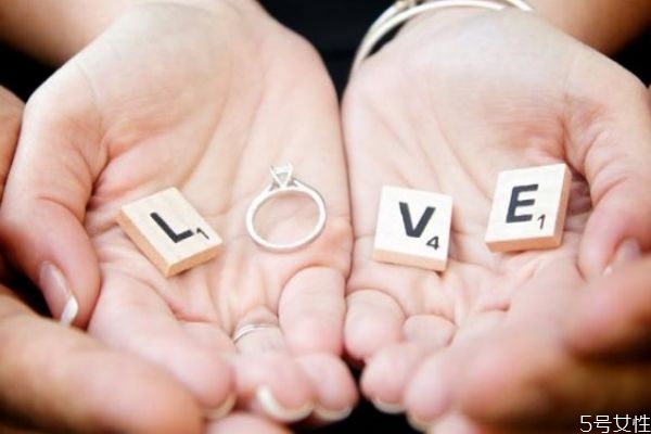 試探一個(gè)男人玩你還是愛(ài)你 用來(lái)考驗(yàn)?zāi)腥说姆椒?><span>試探一個(gè)男人玩你還是愛(ài)你 用來(lái)考驗(yàn)?zāi)腥说姆椒?/span></a></p>
          
		</div>
        <div   id=