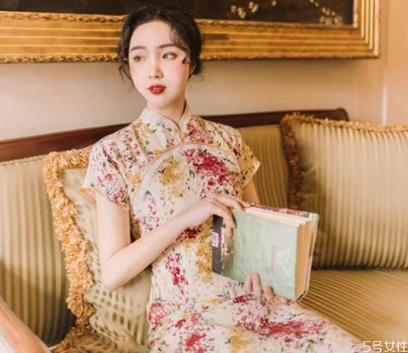 旗袍可以穿著上班嗎 日常穿旗袍的注意事項(xiàng) 旗袍可以穿著上班嗎 日常穿旗袍的注意事項(xiàng)