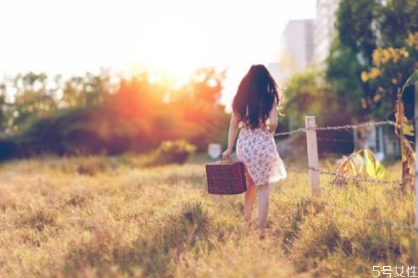 假裝愛你的男人有四點 男人動了真情的跡象