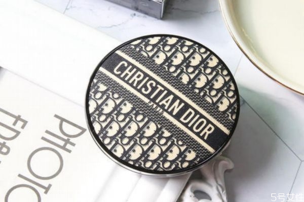 迪奧氣墊0n適合黃皮嗎 迪奧氣墊0n和1n區(qū)別 迪奧氣墊0n適合黃皮嗎 迪奧氣墊0n和1n區(qū)別