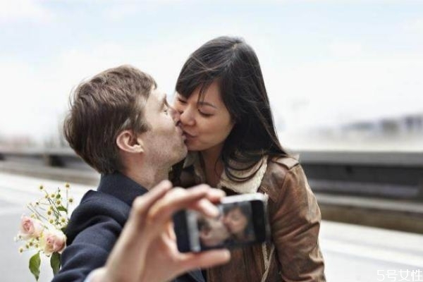 男朋友是扶弟魔怎么辦 過(guò)來(lái)人教你辨別扶弟魔 男朋友是扶弟魔怎么辦 過(guò)來(lái)人教你辨別扶弟魔