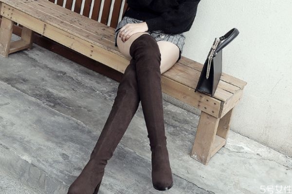 長(zhǎng)筒靴掉筒的原因 長(zhǎng)筒皮靴皺了怎么辦 長(zhǎng)筒靴掉筒的原因 長(zhǎng)筒皮靴皺了怎么辦