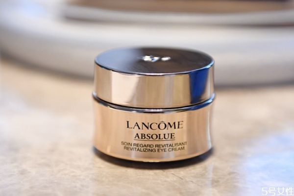 蘭蔻菁純國內(nèi)國外的有區(qū)別嗎 蘭蔻菁純眼霜值得買嗎 蘭蔻菁純國內(nèi)國外的有區(qū)別嗎 蘭蔻菁純眼霜值得買嗎