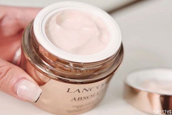 蘭蔻菁純面霜和海藍之謎哪個好用 蘭蔻菁純面霜使用方法 蘭蔻菁純面霜和海藍之謎哪個好用 蘭蔻菁純面霜使用方法