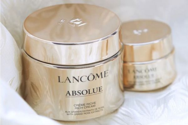 蘭蔻菁純面霜和海藍之謎哪個好用 蘭蔻菁純面霜使用方法 蘭蔻菁純面霜和海藍之謎哪個好用 蘭蔻菁純面霜使用方法