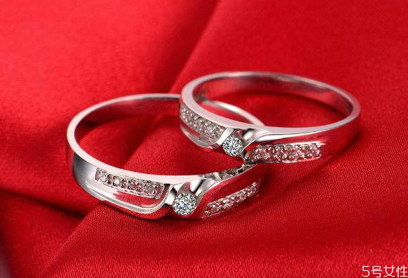 2020圣誕節(jié)領結婚證好嗎 2020圣誕民政局上班嗎