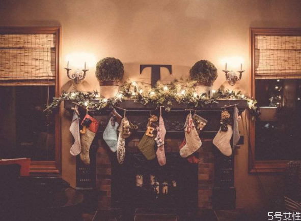 圣誕節(jié)為什么中國(guó)人不能過 中國(guó)人喜歡過圣誕節(jié)的理由 圣誕節(jié)為什么中國(guó)人不能過 中國(guó)人喜歡過圣誕節(jié)的理由