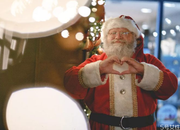 圣誕節(jié)怎么跟女朋友過 圣誕節(jié)過節(jié)帶女朋友去哪里 圣誕節(jié)怎么跟女朋友過 圣誕節(jié)過節(jié)帶女朋友去哪里