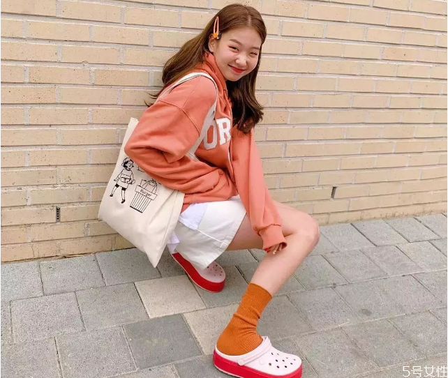 小腿粗可以穿堆堆襪嗎 小腿粗穿什么襪子好看 小腿粗可以穿堆堆襪嗎 小腿粗穿什么襪子好看