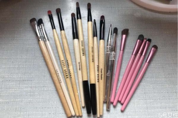 芭比波朗刷子好用嗎 芭比波朗刷子的毛是什么毛 芭比波朗刷子好用嗎 芭比波朗刷子的毛是什么毛