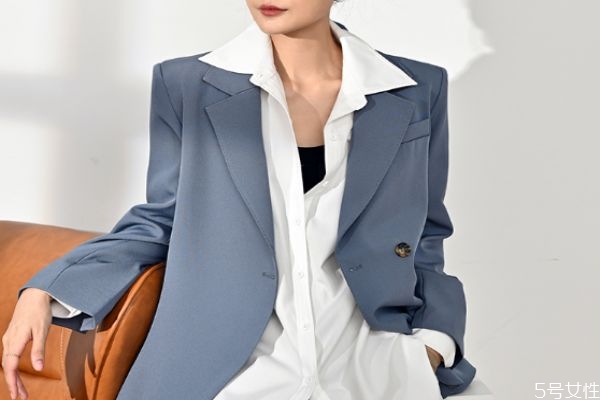 衣服領(lǐng)子愛臟怎么預(yù)防 白襯衫領(lǐng)子不臟小竅門 衣服領(lǐng)子愛臟怎么預(yù)防 白襯衫領(lǐng)子不臟小竅門