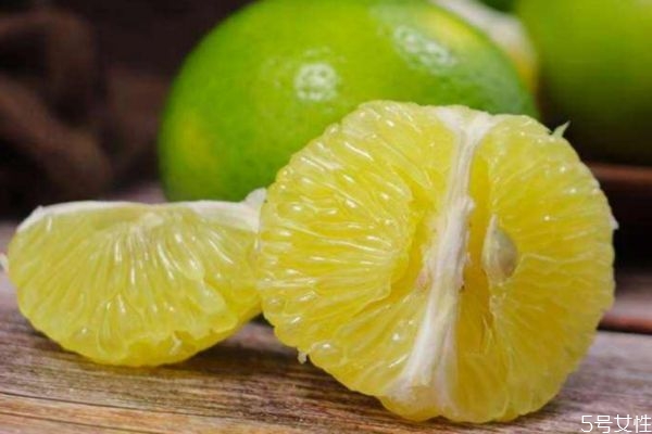 皇帝柑可以泡酒嗎 皇帝柑皮泡水喝的功效 皇帝柑可以泡酒嗎 皇帝柑皮泡水喝的功效