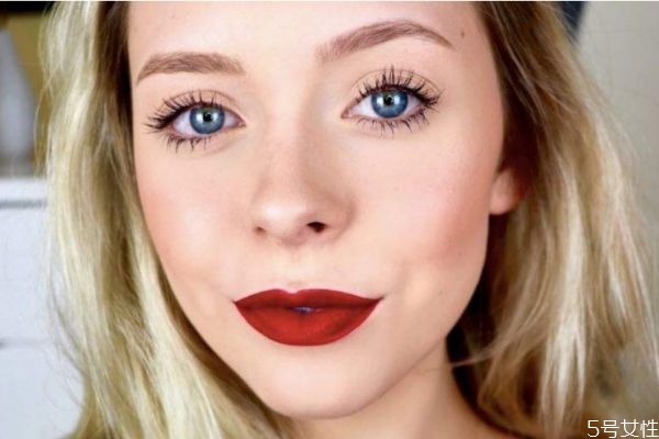 歐美眉毛怎么化 歐美妝的特點 歐美眉毛怎么化 歐美妝的特點