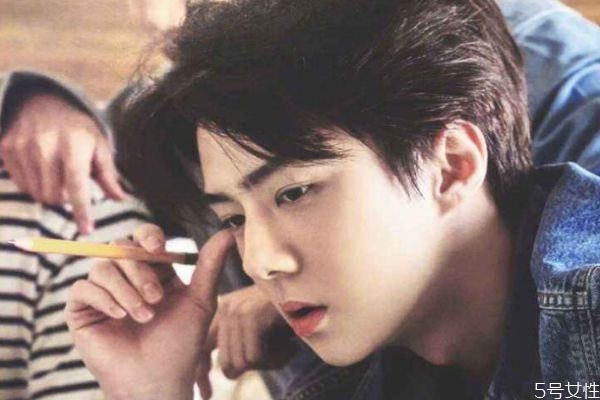 韓國男明星妝容化法教學 男生化妝四大技巧 韓國男明星妝容化法教學 男生化妝四大技巧