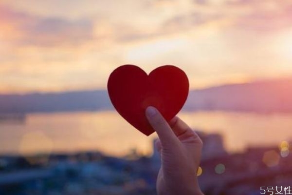 網(wǎng)戀動心了怎么辦 網(wǎng)戀動心了表現(xiàn) 網(wǎng)戀動心了怎么辦 網(wǎng)戀動心了表現(xiàn)