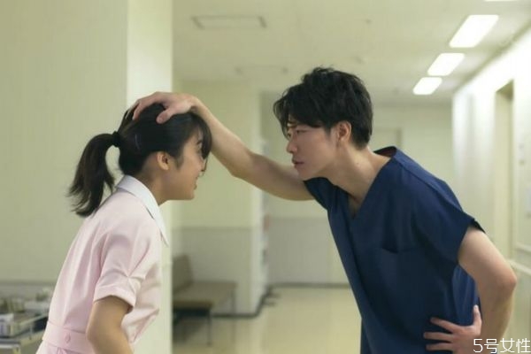 男朋友網戀算出軌嗎 男朋友網戀出軌該原諒嗎 男朋友網戀算出軌嗎 男朋友網戀出軌該原諒嗎