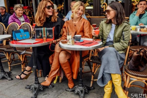 2020年流行長靴還是短靴 2020年最流行的靴子 2020年流行長靴還是短靴 2020年最流行的靴子